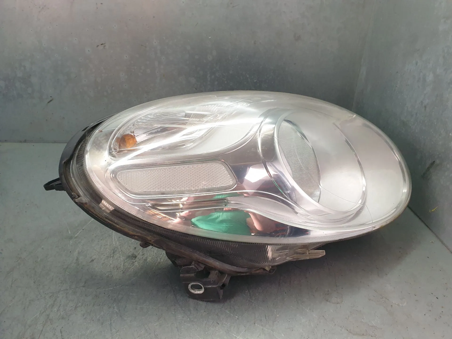 Ótica / farol direita FIAT 500L (351_, 352_) Imagem-1
