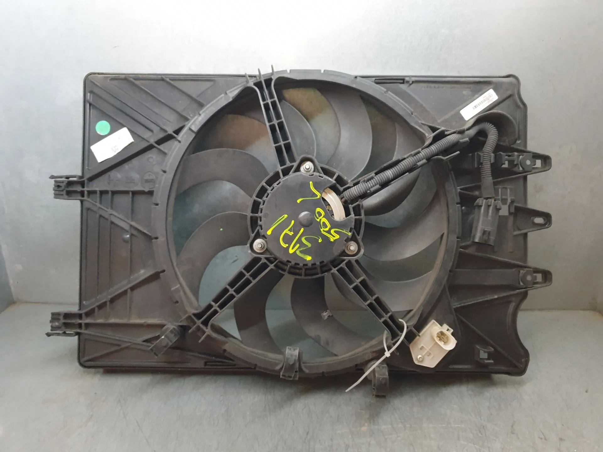 Cooling fan FIAT 500L (351_, 352_)