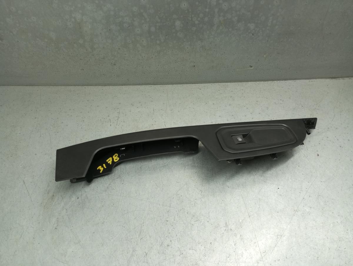 Mando / interruptor elevalunas delantero derecho RENAULT Trafic III (FG_)