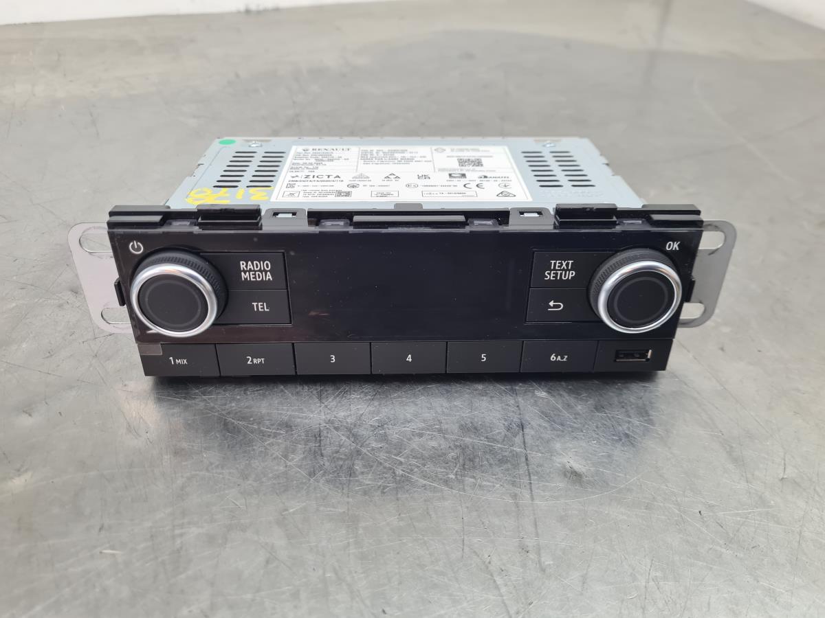 Car radio RENAULT Trafic III (FG_)