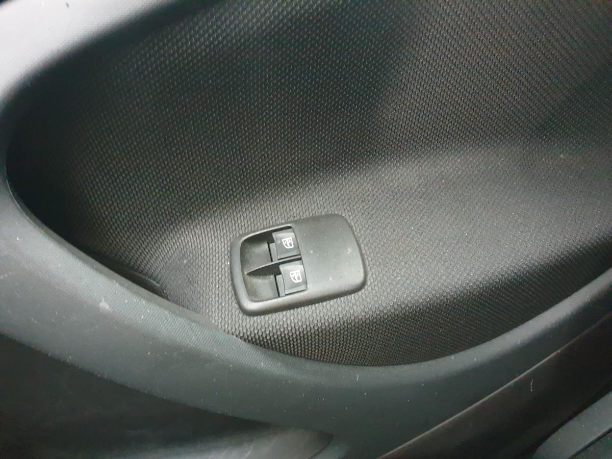 Comando / interruttore alzacristallo anteriore destro SMART ForFour (453)