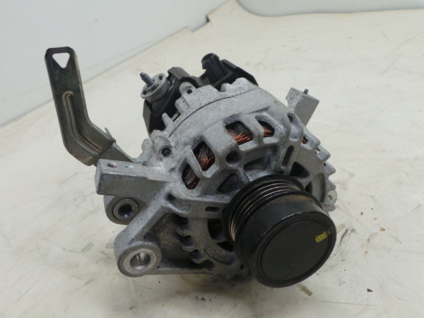 Alternador TOYOTA Yaris (_P13_)