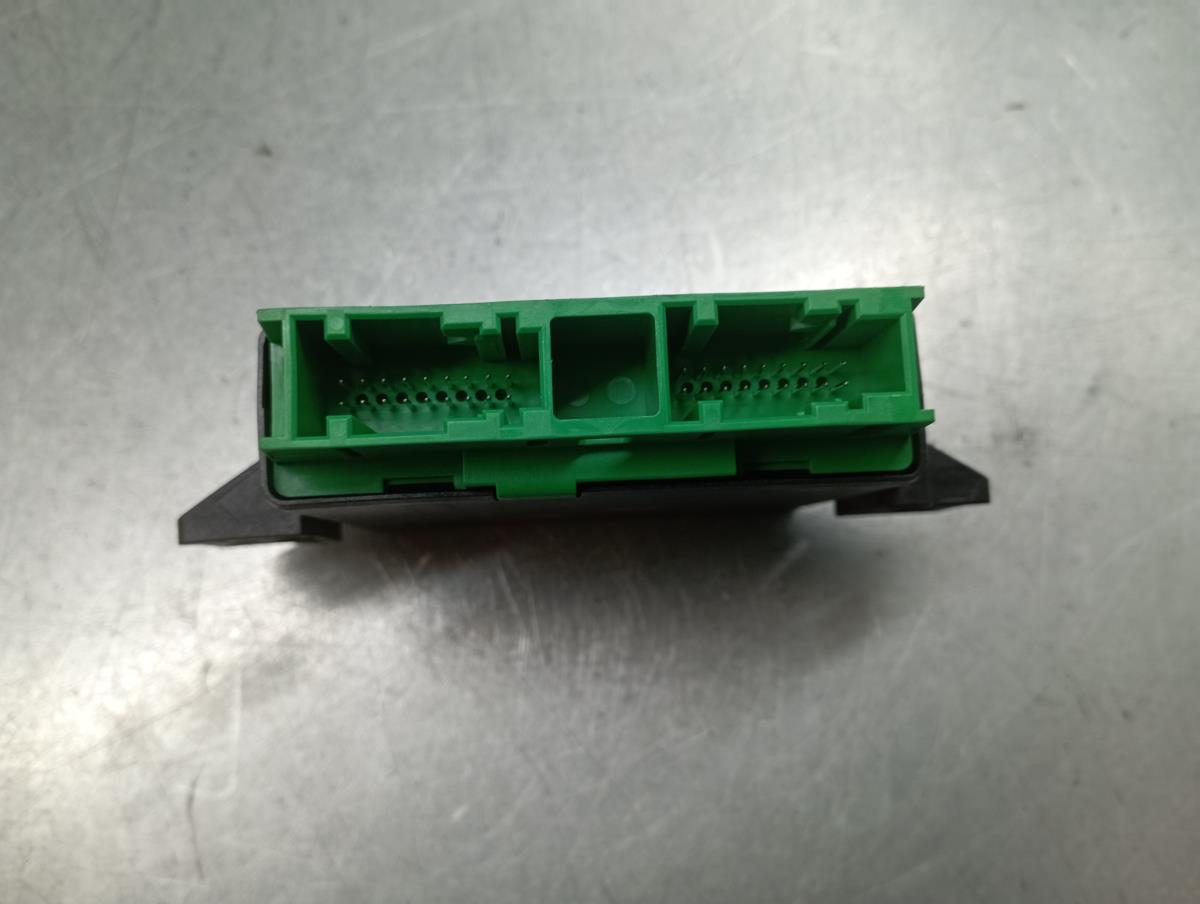 Modulo / Centralina Sensori parcheggio PEUGEOT 208 Imagem-2