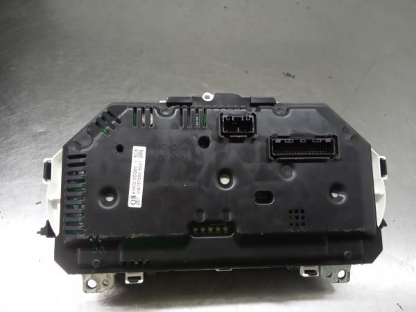 Quadrante / painel de instrumentos TOYOTA Yaris (_P13_) Imagem-1