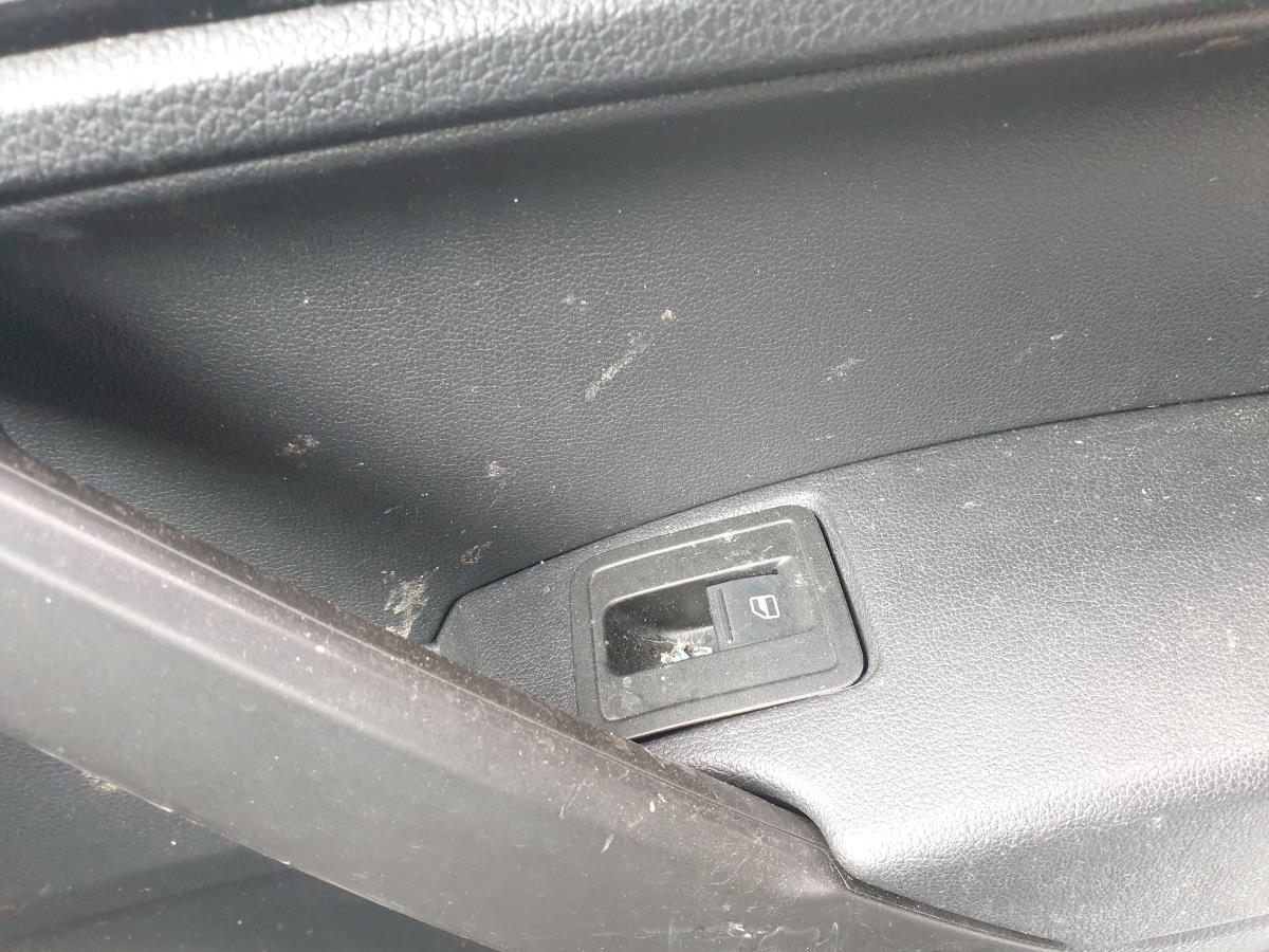 Mando / interruptor elevalunas delantero derecho VOLKSWAGEN Caddy IV (SA)