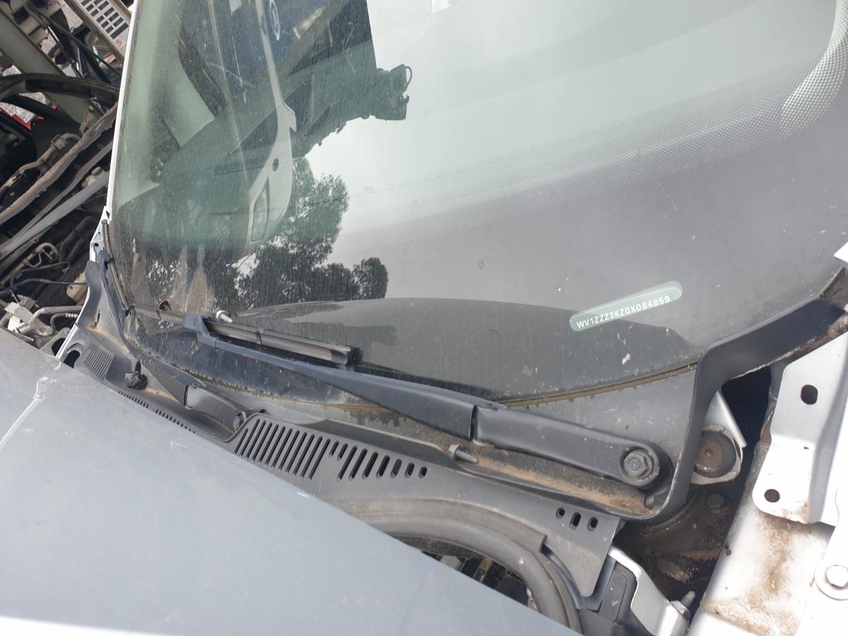 Windscreen wiper arm Left front VOLKSWAGEN Caddy IV (SA)