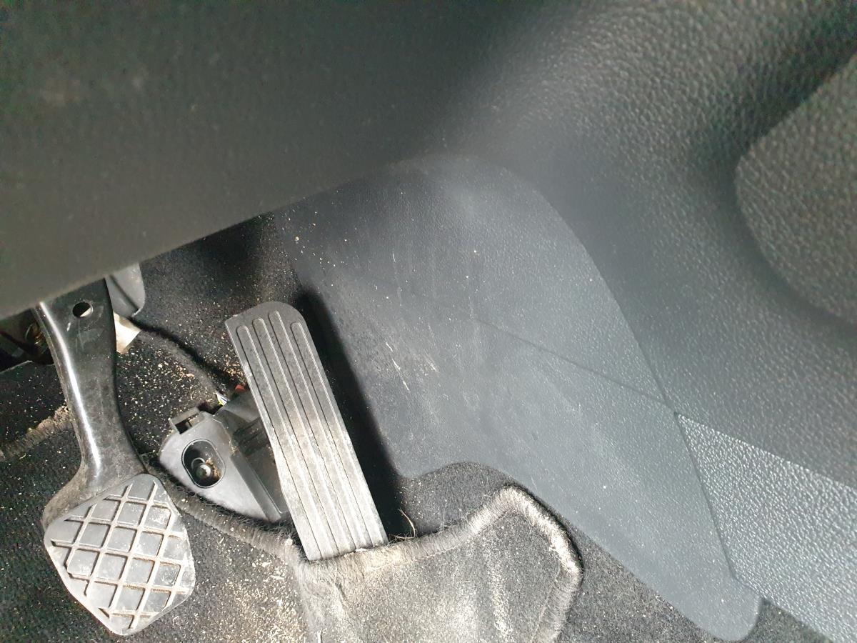 Pedal do acelerador VOLKSWAGEN Caddy IV (SA)