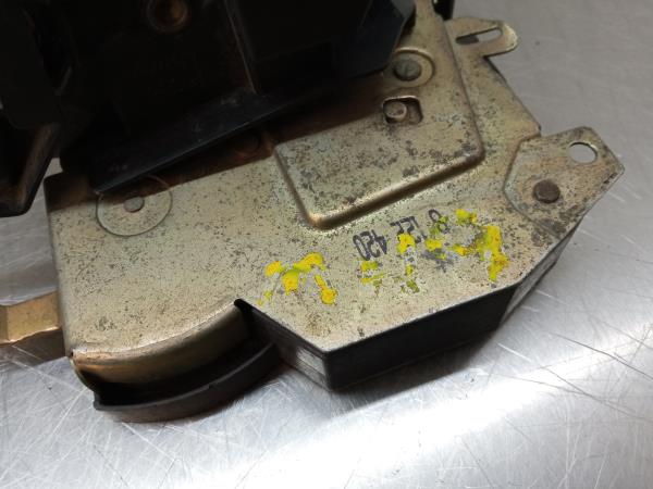 Cerradura / cierre puerta trasera derecha BMW 3 (E36) Imagem-1