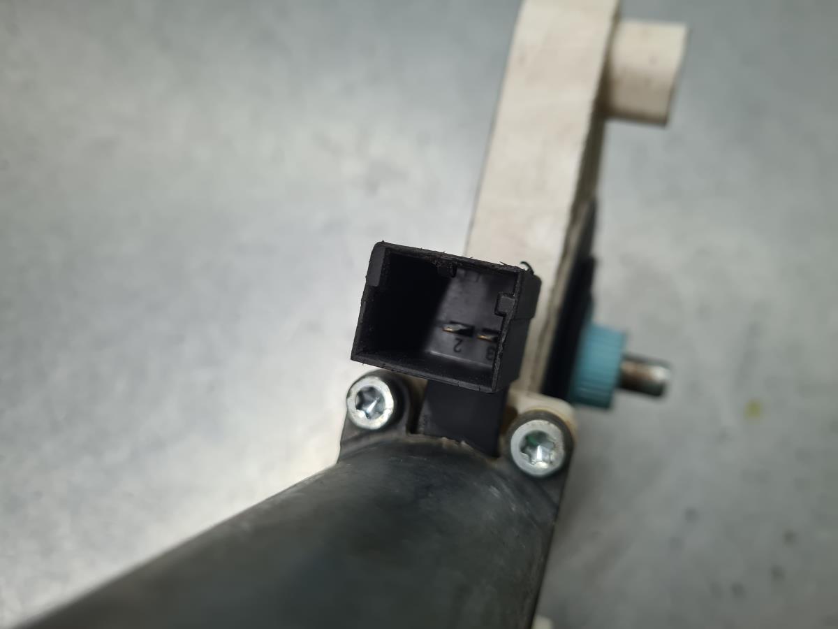 Moteur lève-vitre avant gauche VOLKSWAGEN Golf VII (5G1, BQ1, BE1, BE2) Imagem-2