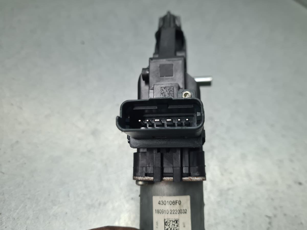 Motor vidro trás esquerdo RENAULT Megane IV (B9A/M_) Imagem-5