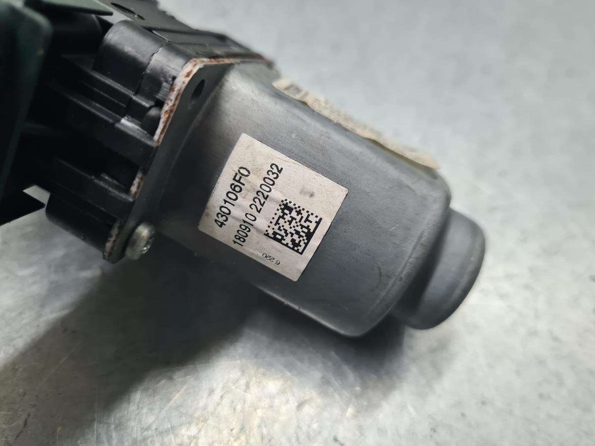 Motor vidro trás esquerdo RENAULT Megane IV (B9A/M_) Imagem-3