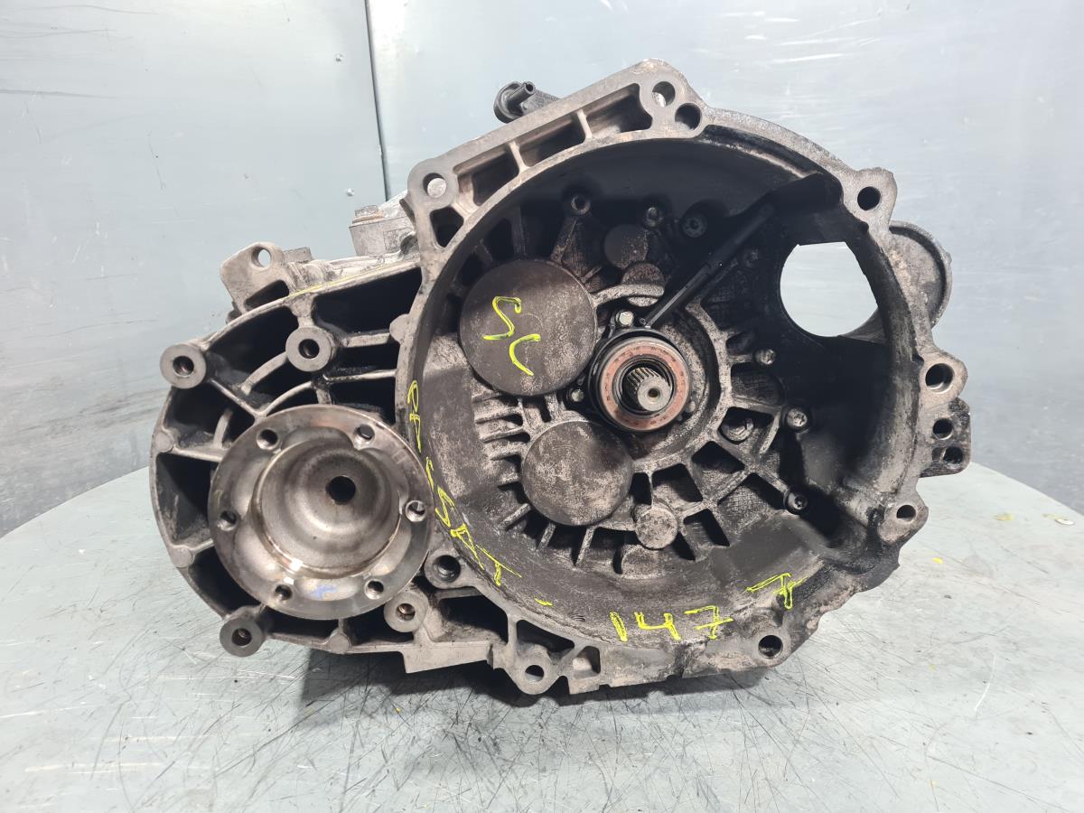Manual gearbox VOLKSWAGEN Passat Variant (3C5)