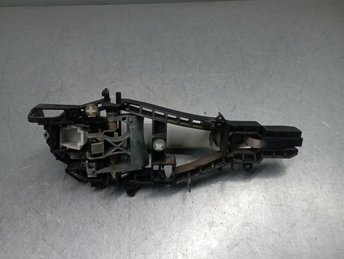 Puxador porta trás esquerdo BMW 1 (F20) Imagem-2