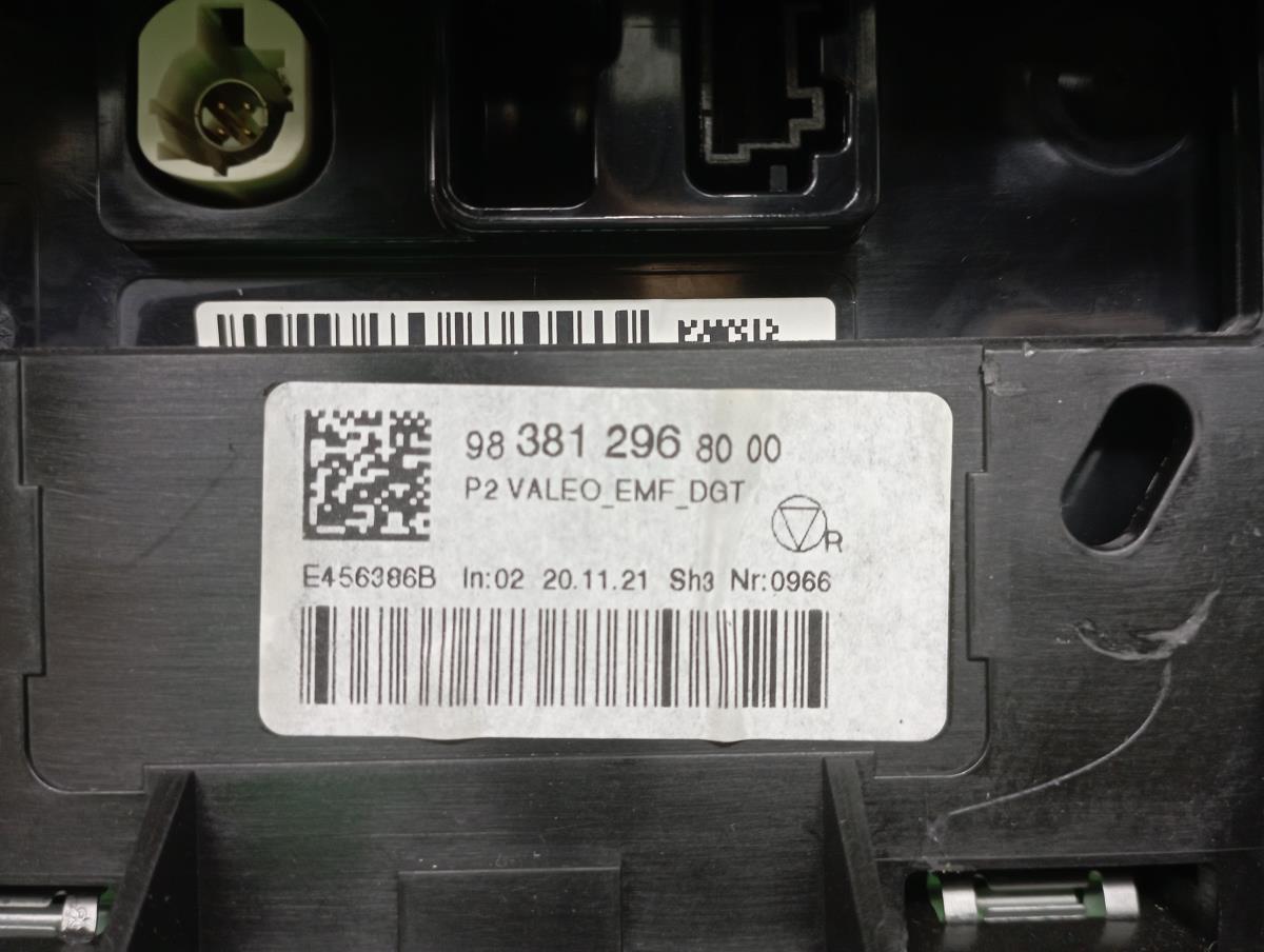 Kit Auto-rádio PEUGEOT 208 II Imagem-5