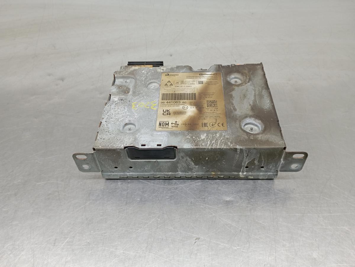 Kit Auto-rádio PEUGEOT 208 II Imagem-3