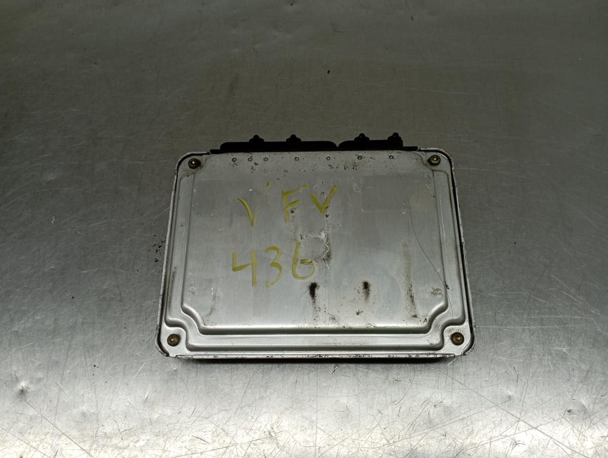 Centralina motor / ECU VOLKSWAGEN Golf IV (1J1)