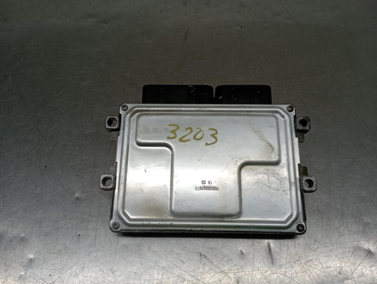 Centralina motor / ECU PEUGEOT 208 II Imagem-3