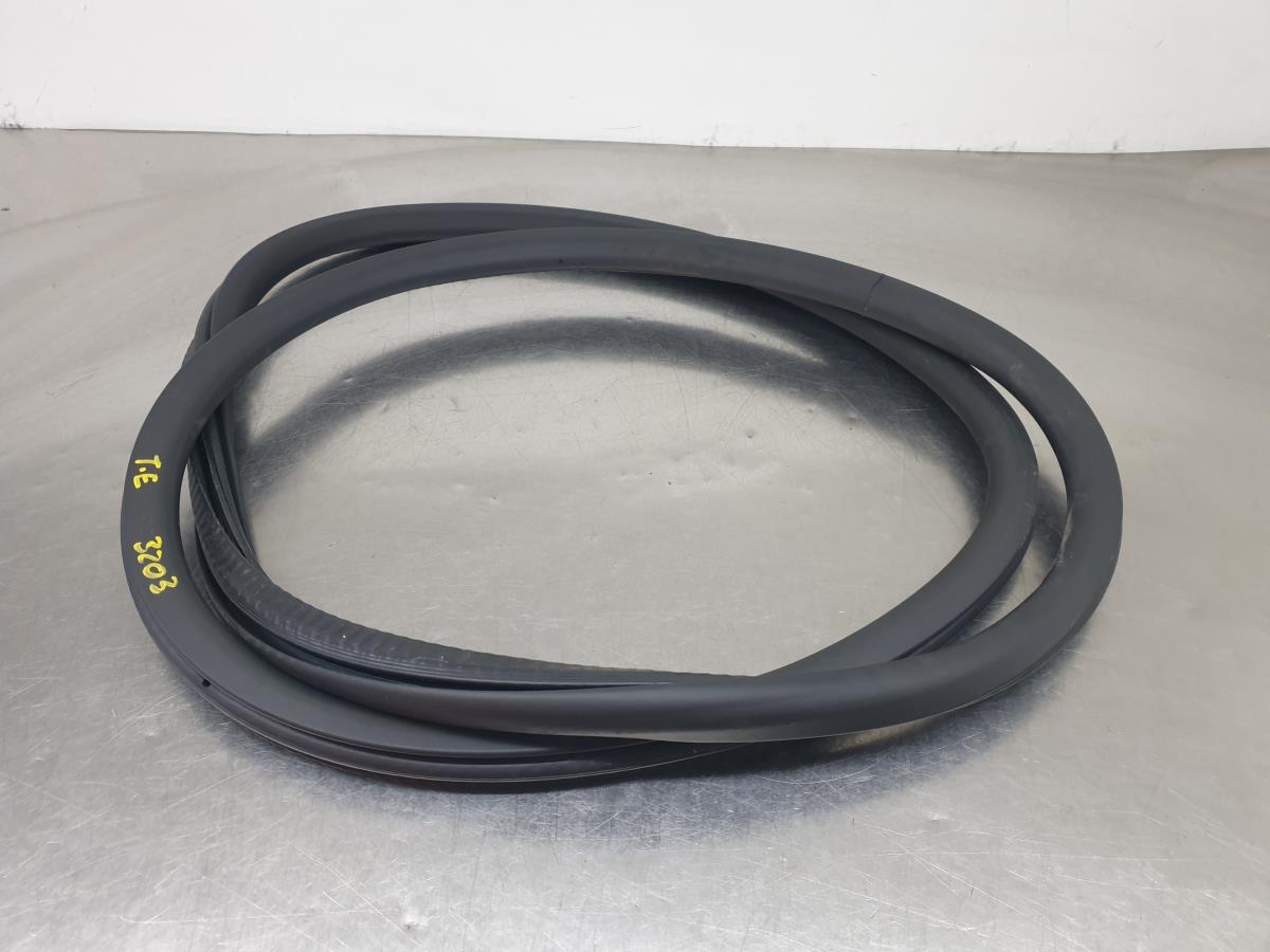 Revestimento porta trás esquerdo PEUGEOT 208 II