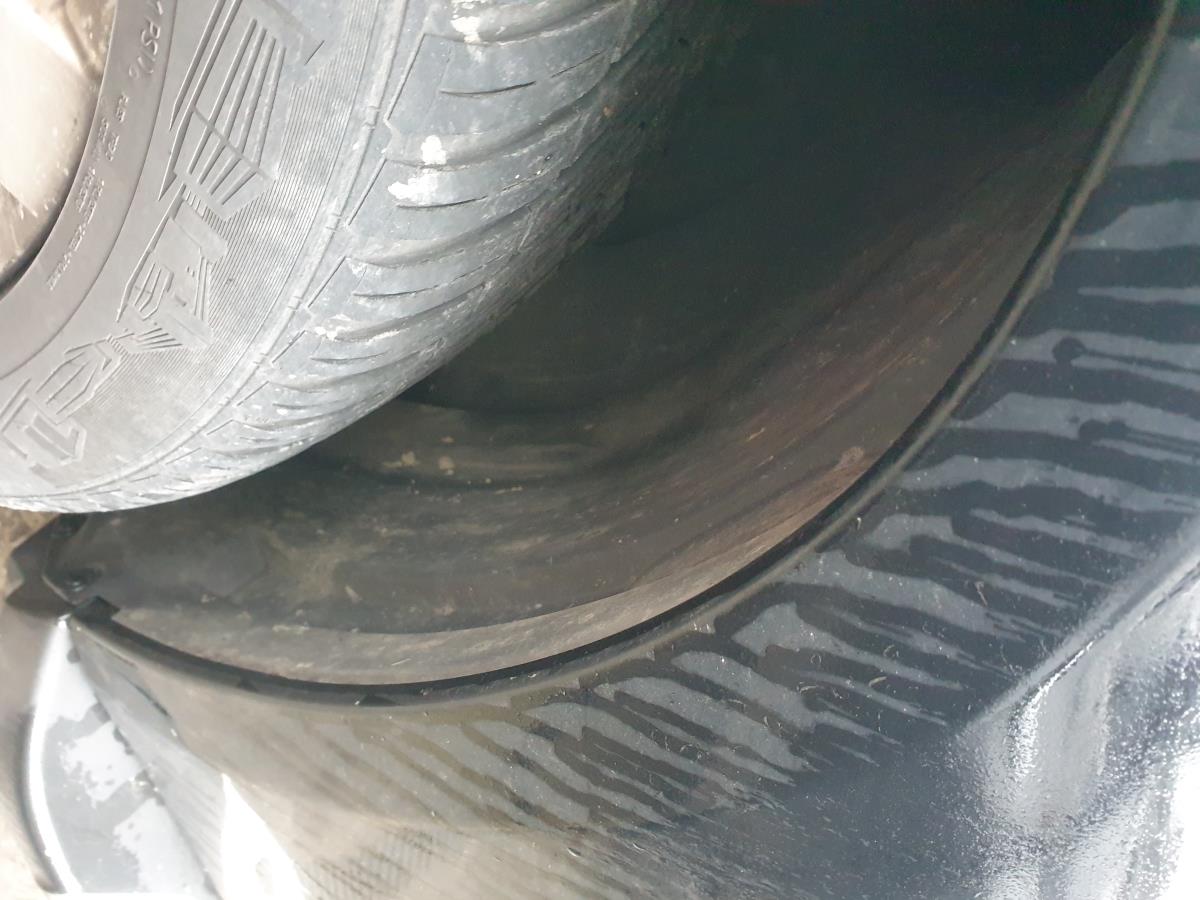 Resguardo da cava de roda frente esquerdo MERCEDES-BENZ GLK (X204)