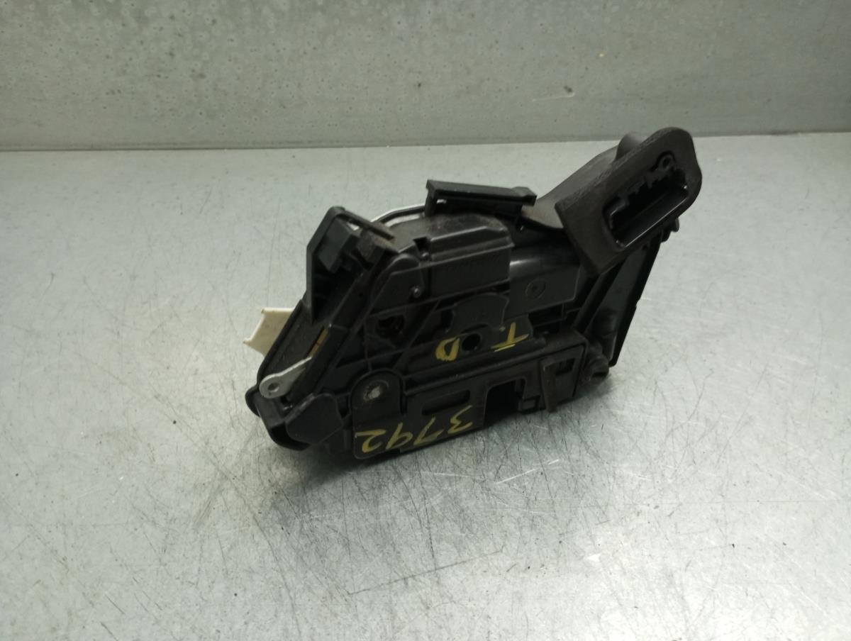 Cerradura / cierre puerta trasera derecha VOLKSWAGEN Polo (6R, 6C)