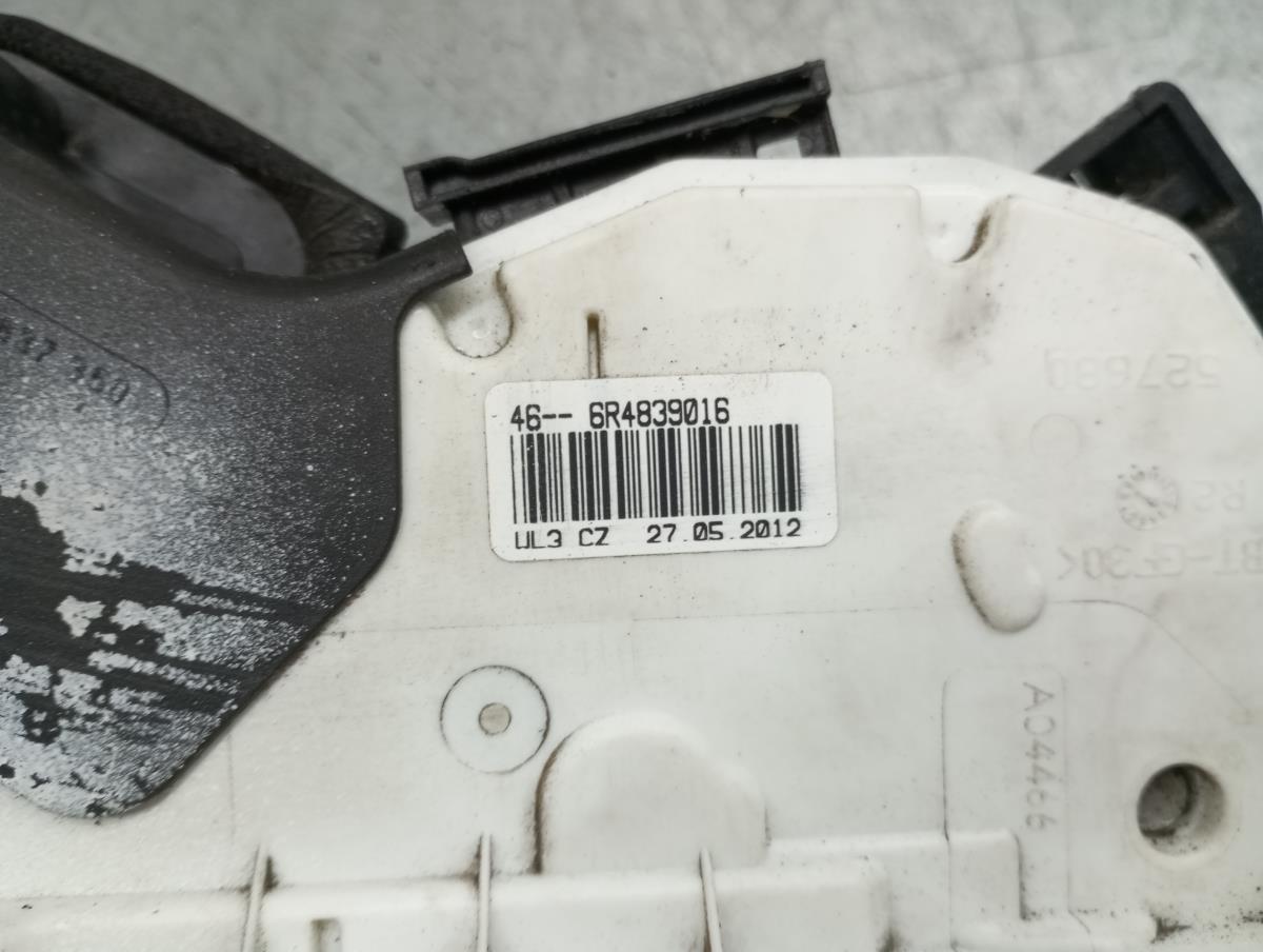 Cerradura / cierre puerta trasera derecha VOLKSWAGEN Polo (6R, 6C) Imagem-4