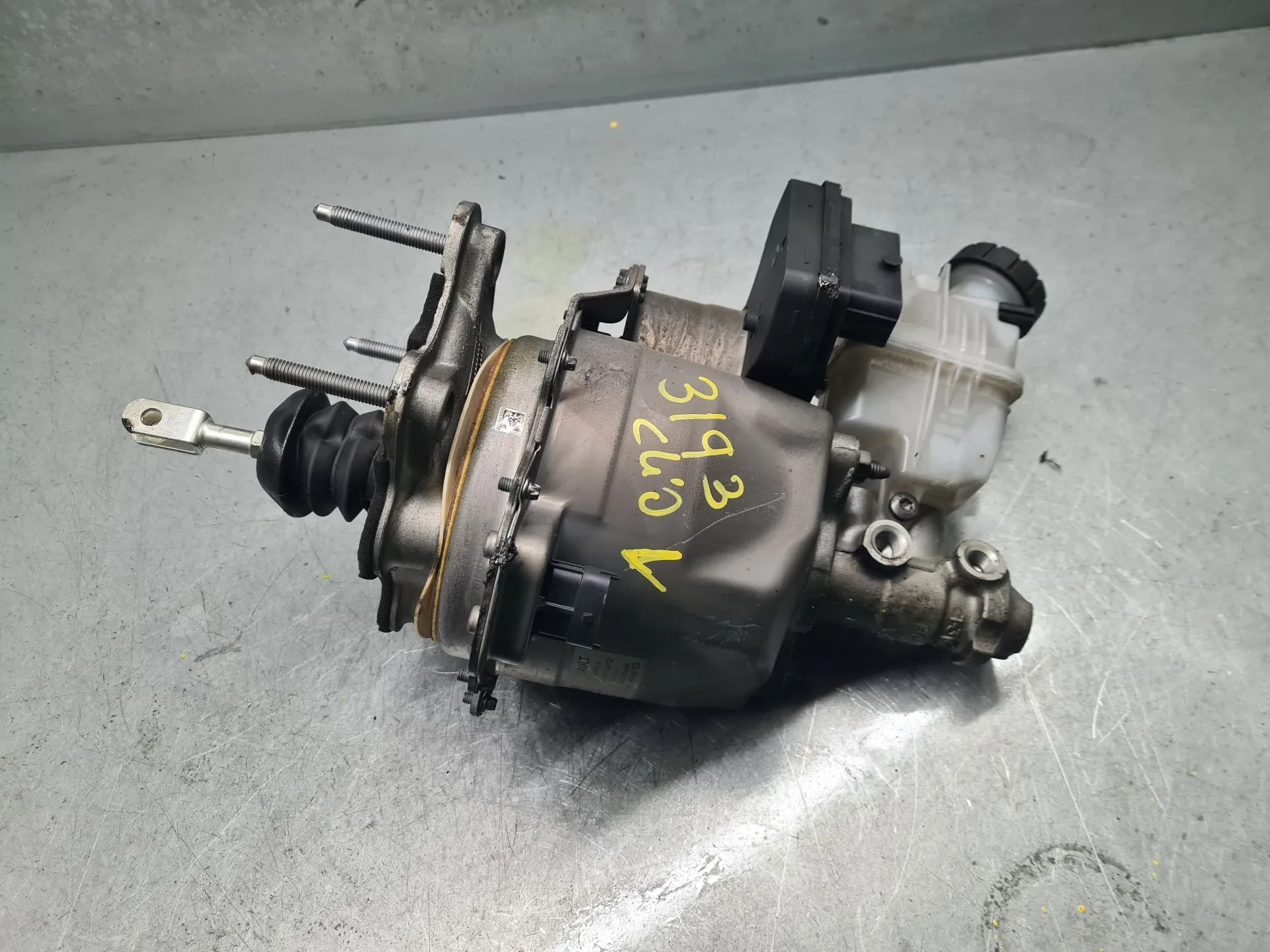 Servo frein RENAULT Clio V (BF_)