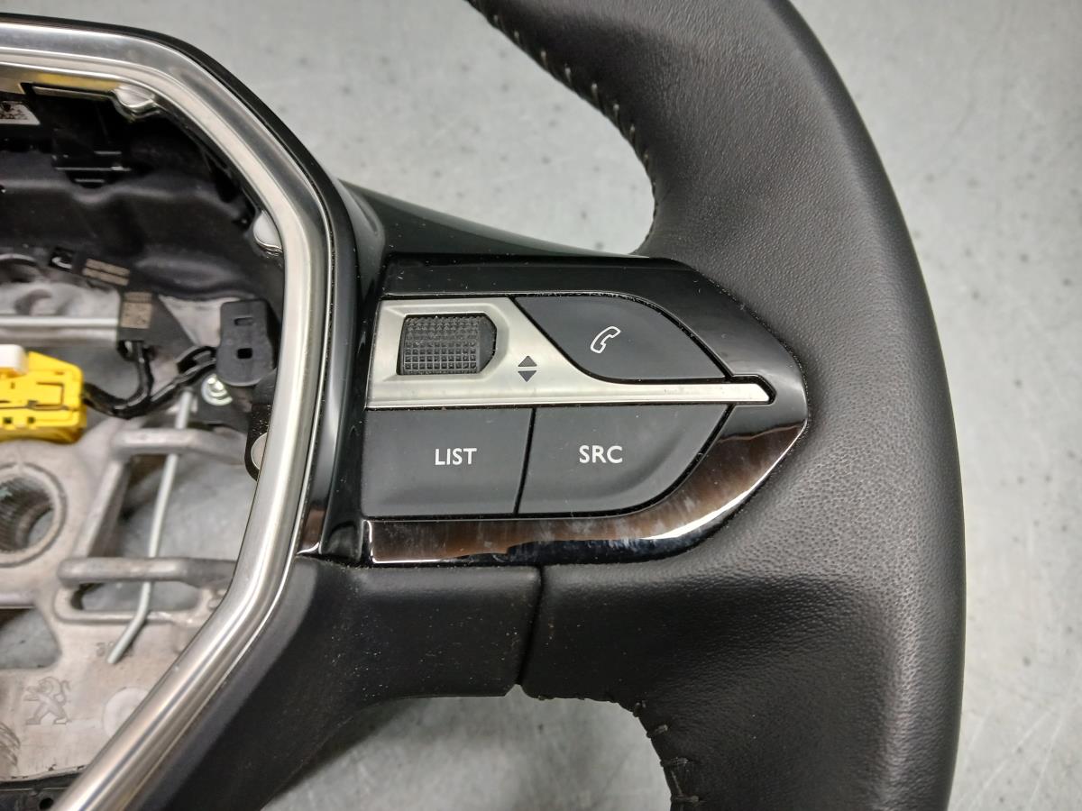 Volante PEUGEOT 2008 II (U_) Imagem-4