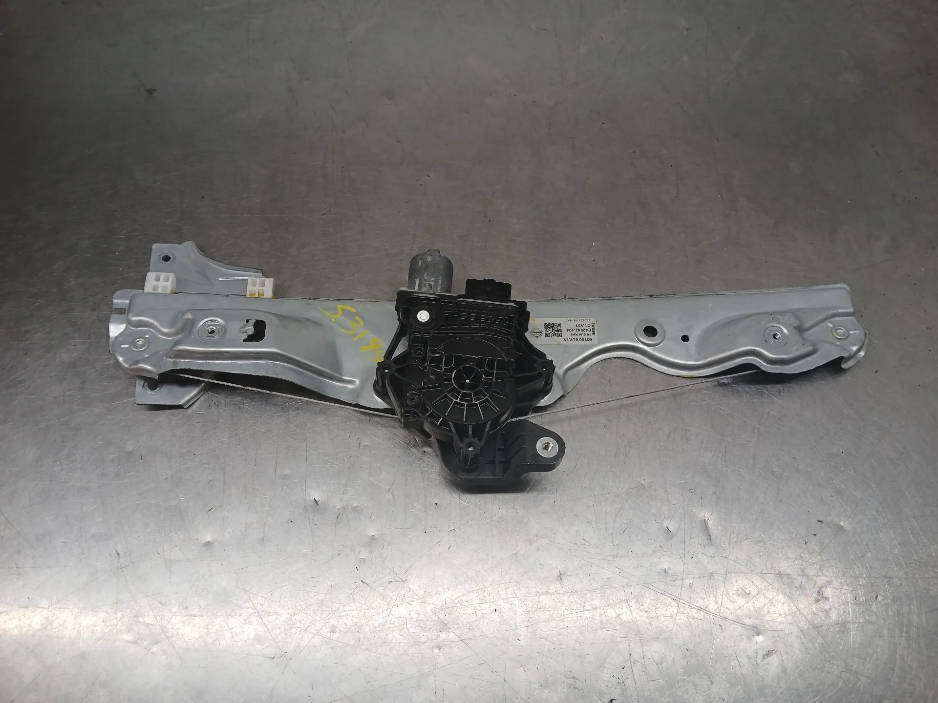 Alzavetro anteriore destro NISSAN Qashqai III (J12)