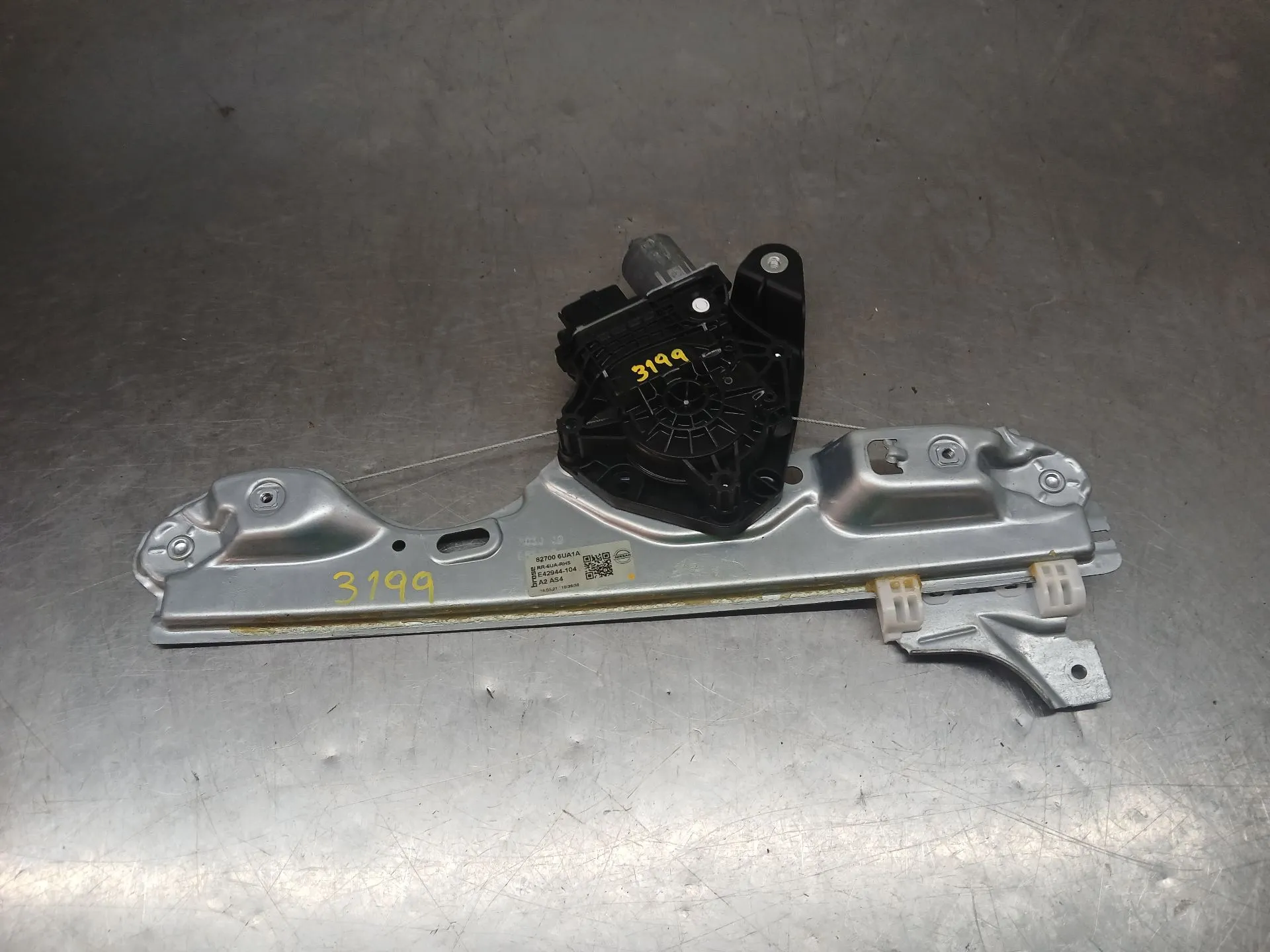 Alzavetro posteriore destro NISSAN Qashqai III (J12)