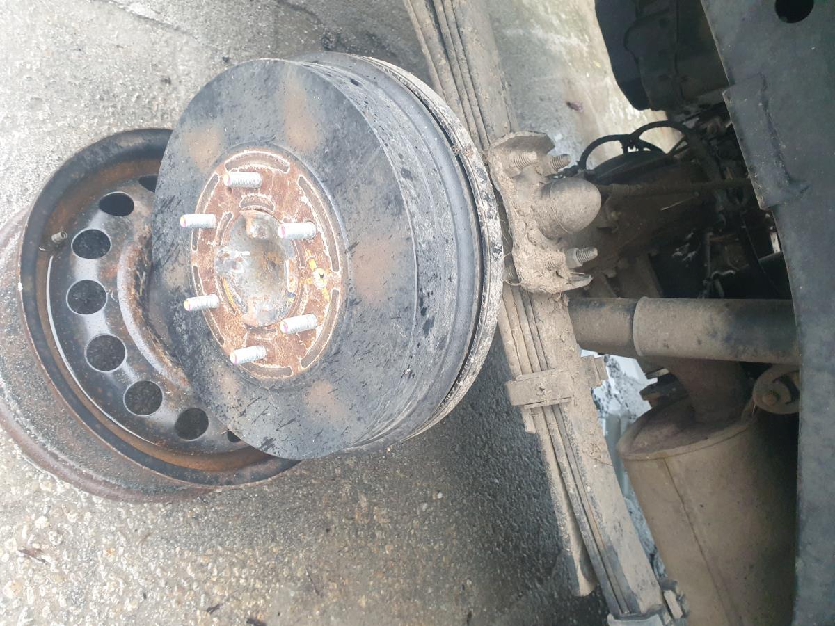 Essieu arrière à tambours FORD Ranger (TKE)