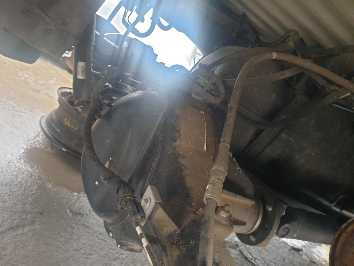 Essieu arrière à tambours FORD Ranger (TKE) Imagem-1