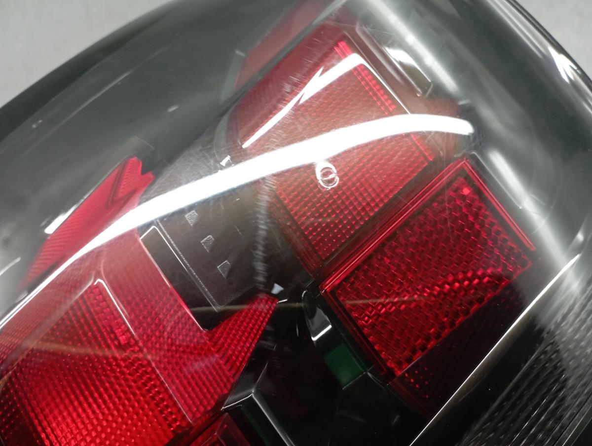 Feu arrière Droite PEUGEOT 208 II Imagem-3