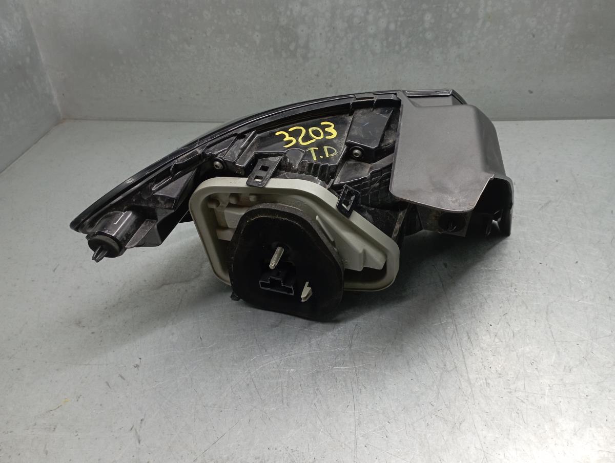 Feu arrière Droite PEUGEOT 208 II Imagem-4