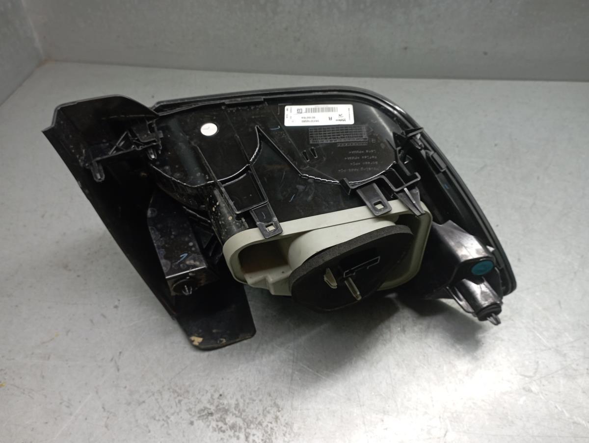 Feu arrière Droite PEUGEOT 208 II Imagem-5