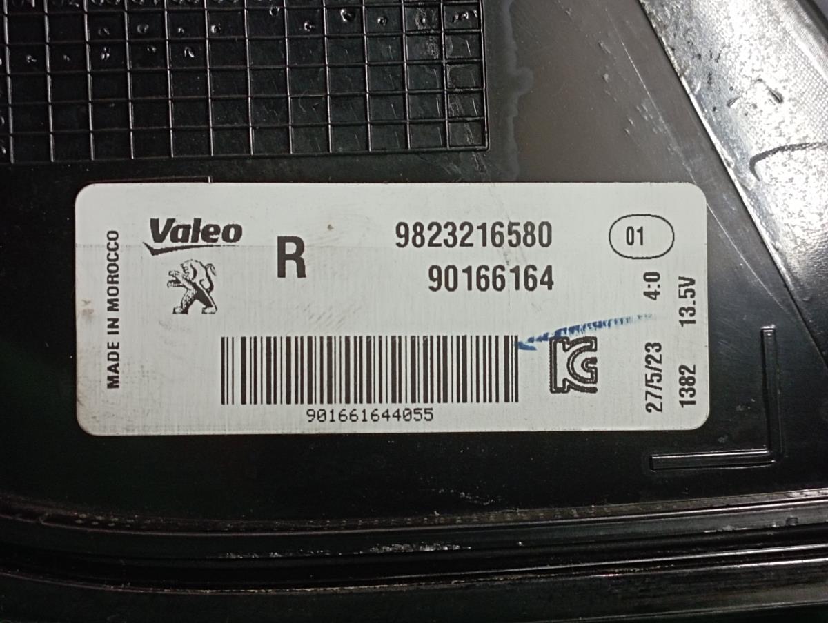 Feu arrière Droite PEUGEOT 208 II Imagem-6