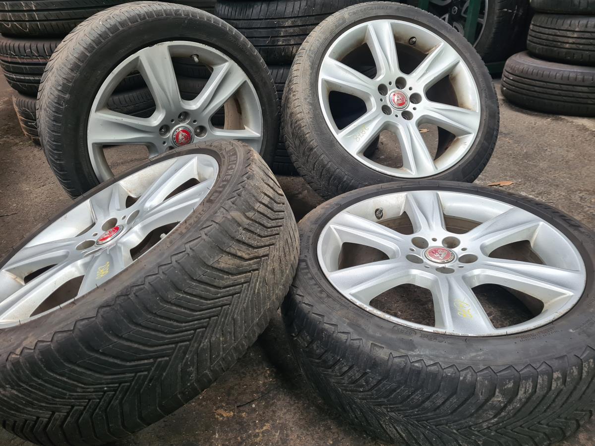 Conjunto de jantes JAGUAR XE (X760)