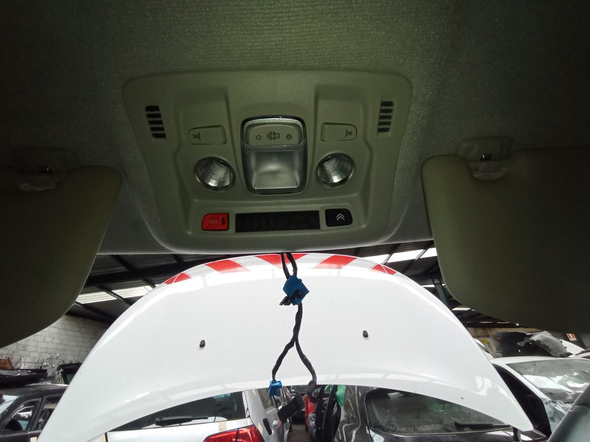 Front seat light CITROËN C3 III Van (SX_, SY_)