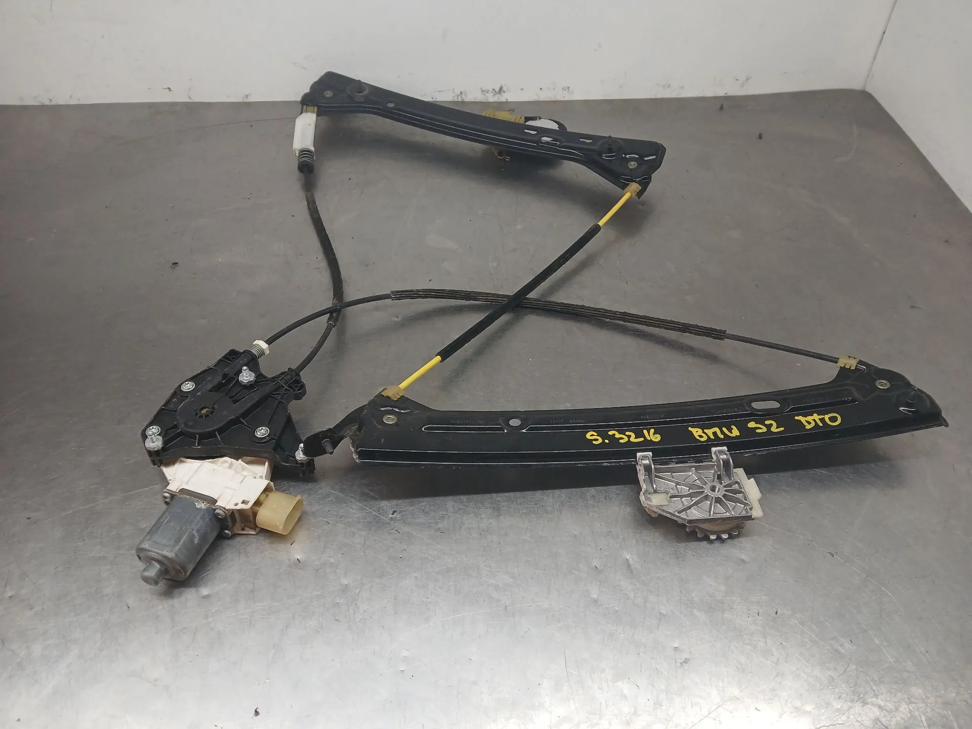 Elevador vidros frente direito BMW 2 Coupé (F22, F87) Imagem-1