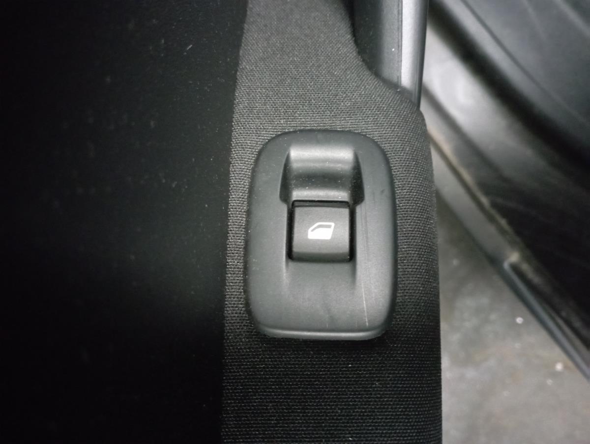 Comando / botão / interruptor vidros trás esquerdo PEUGEOT 2008 I (CU_)