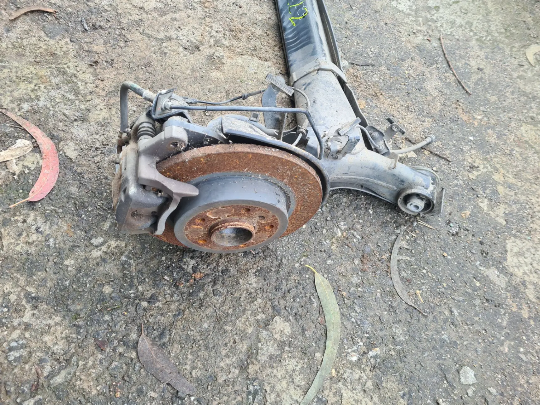 Rear axle with discs RENAULT Kadjar (HA_, HL_) Imagem-1