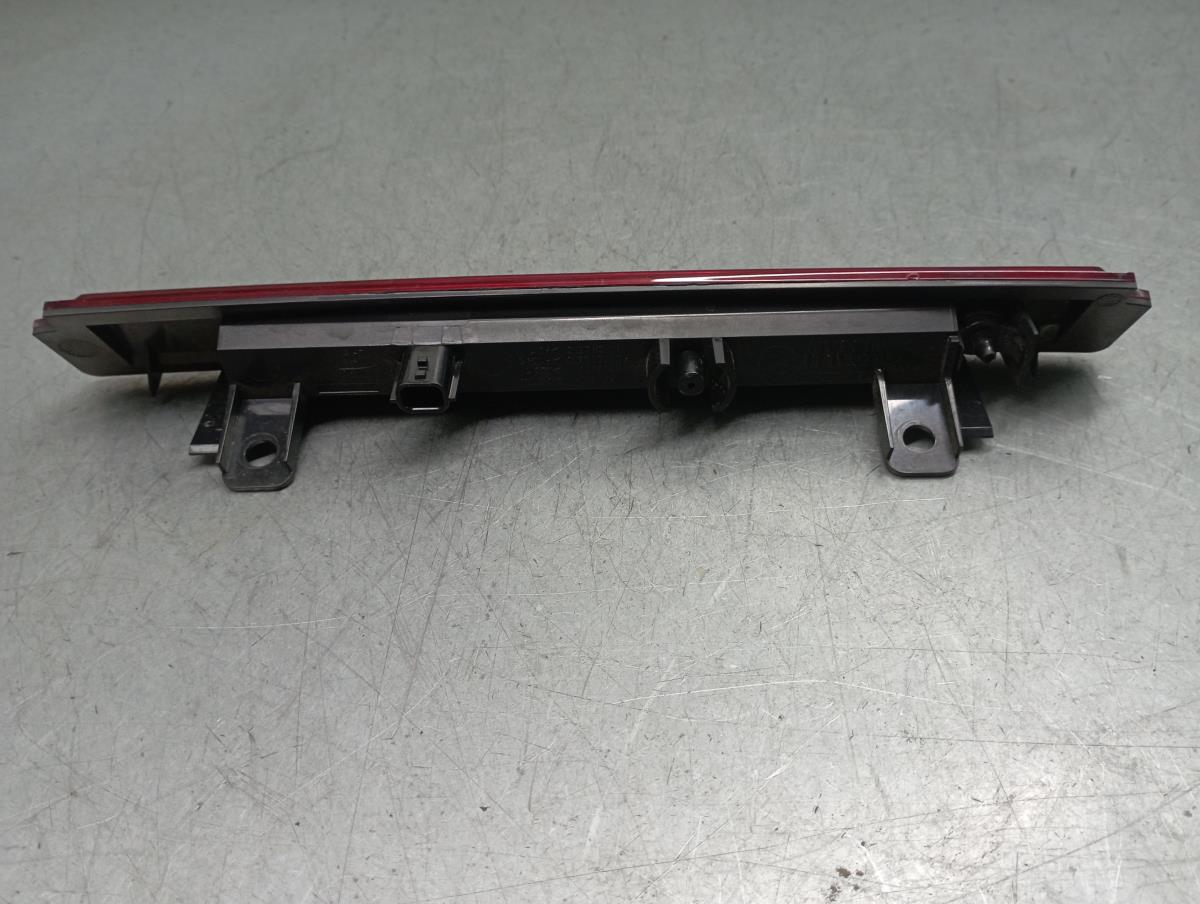 Additional stop light / 3rd stop light PEUGEOT 2008 II (U_) Imagem-2