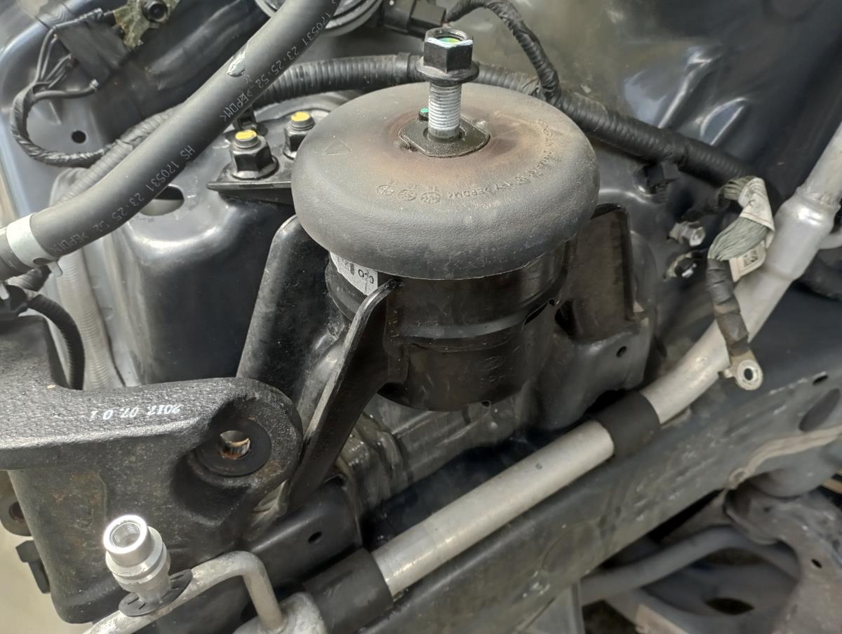 Support Moteur KIA Sportage (QL)