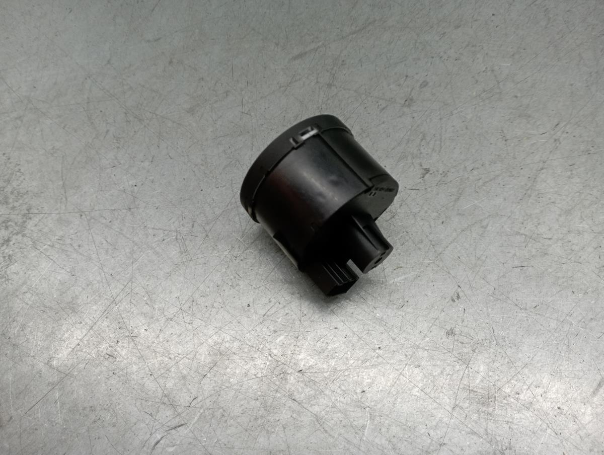 Botón / interruptor de luces VOLKSWAGEN Golf VII (5G1, BQ1, BE1, BE2) Imagem-2