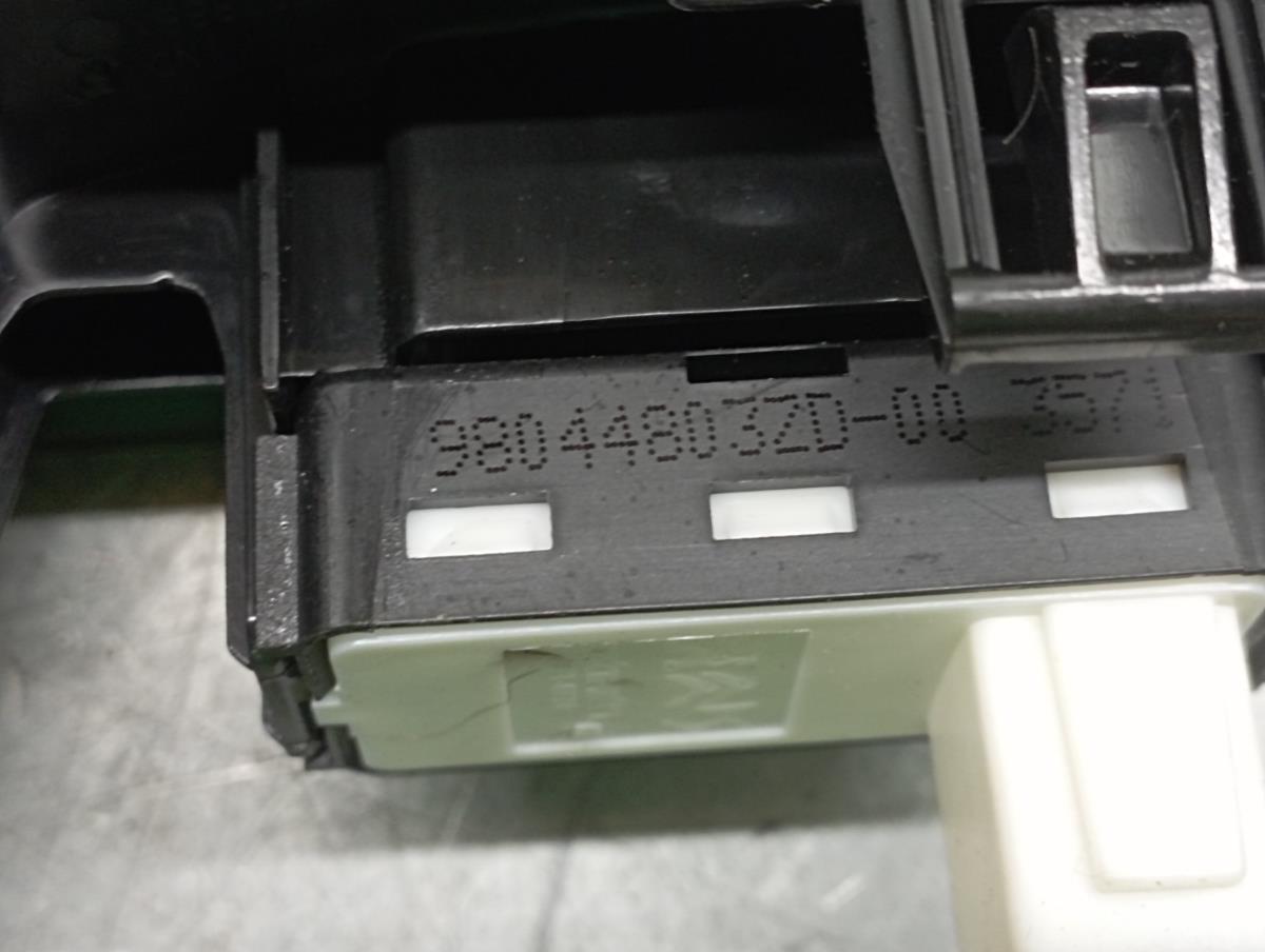 Comando / interruttore alzacristallo posteriore destro PEUGEOT 308 III Imagem-4