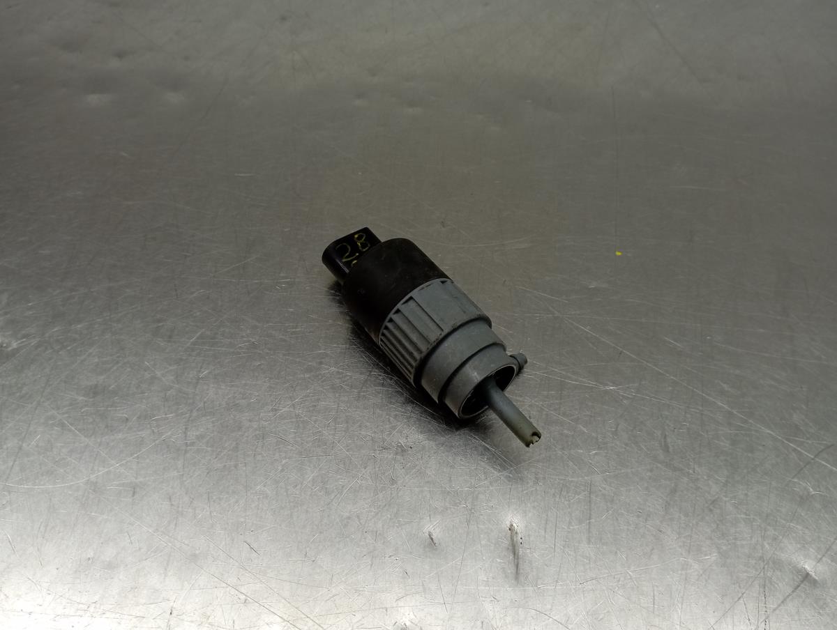 Windscreen/windshield washer pump  PEUGEOT 2008 II (U_)