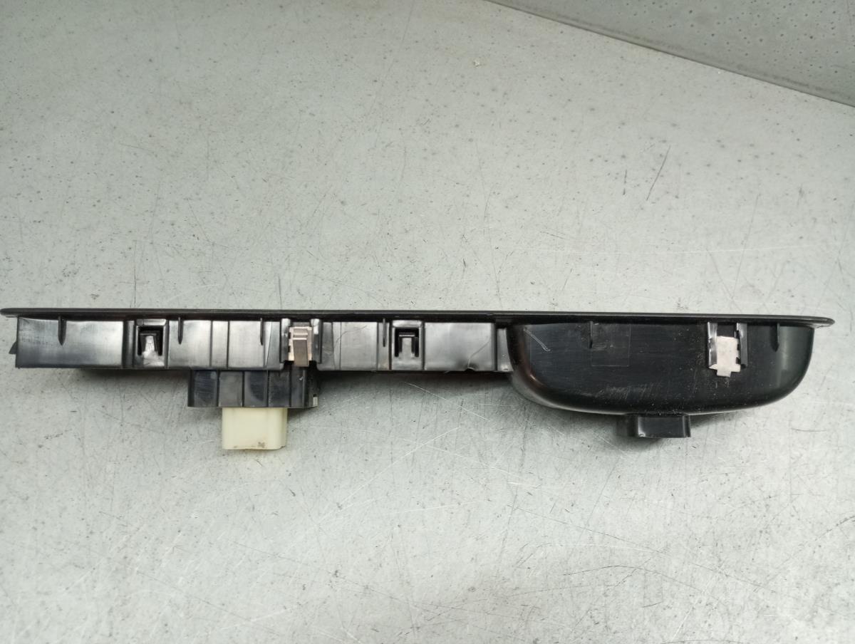 Mando / interruptor elevalunas delantero derecho DACIA Jogger Imagem-1