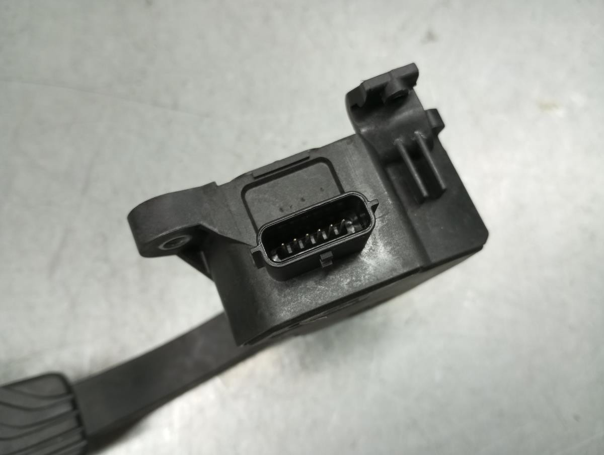 Accelerator Pedal RENAULT Kangoo III Imagem-3