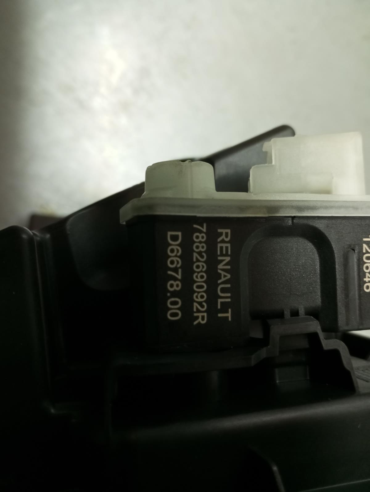 Tappo serbatoio carburante RENAULT Kangoo III Imagem-5