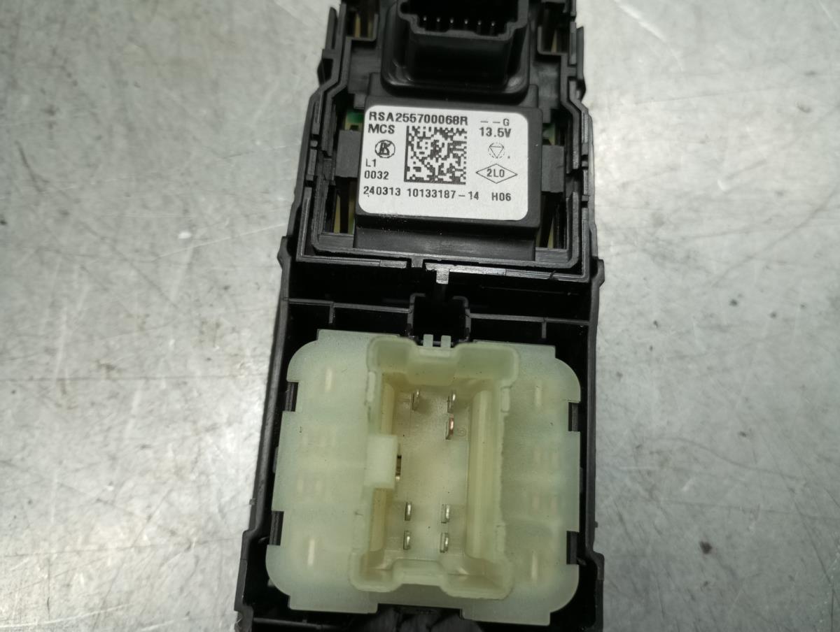 Comando / botão / interruptor vidros frente esquerdo RENAULT Kangoo III Imagem-3