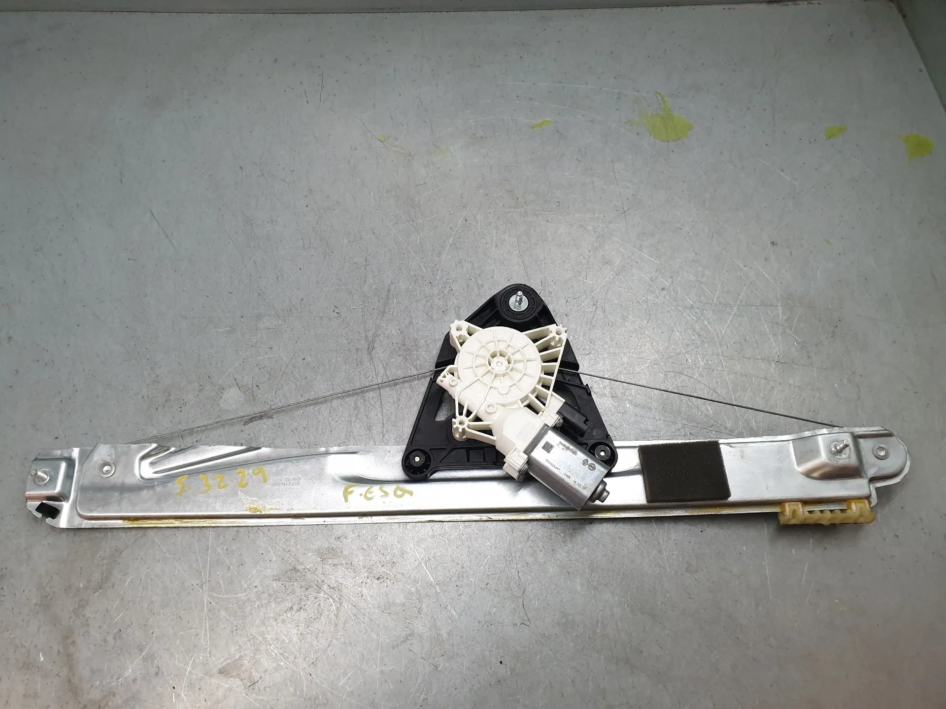 Lève-vitre avant gauche RENAULT Kangoo III